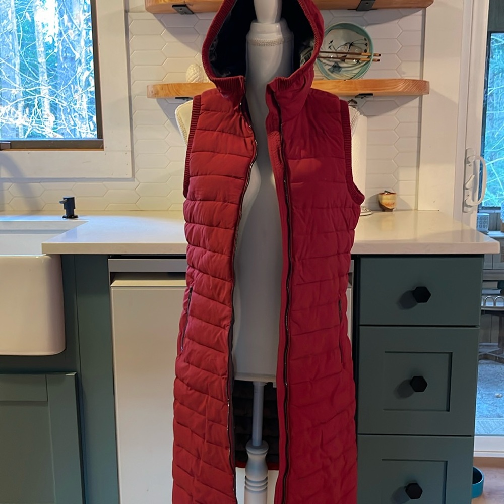 Fig Knee Length Puffer Vest with Hood